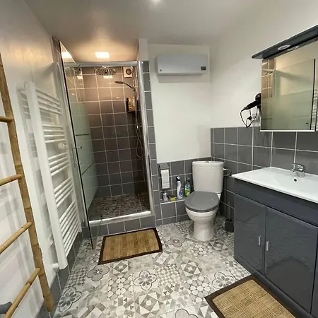 Maison De Village Peret Exterior photo