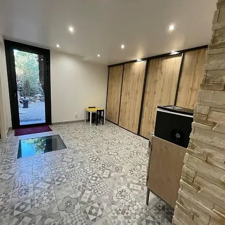 Maison De Village Peret Exterior photo