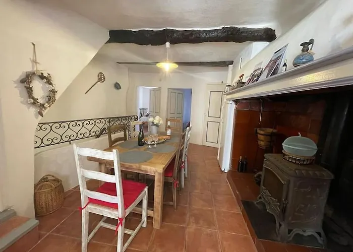 Maison De Village